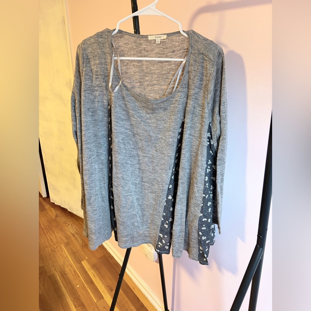 Easel Gray and Black Floral Long Sleeve Tunic Large, Like New